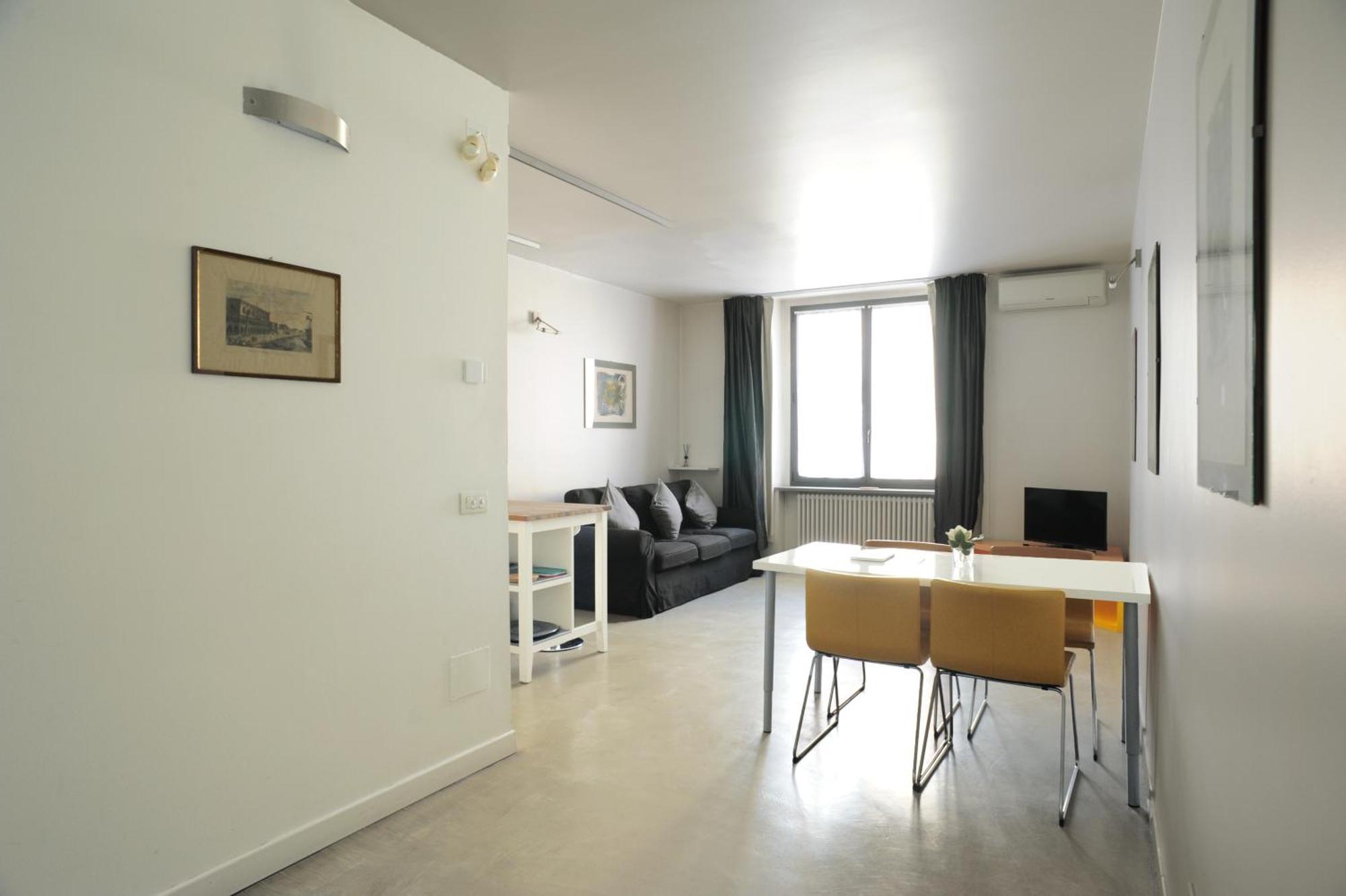 Sant Ambrogio Courtyard Room In Shared Flat Milan Extérieur photo
